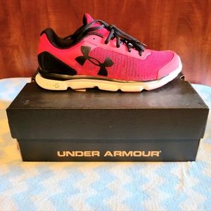 Under Armour sneakers boys size 6 youth brand new in box